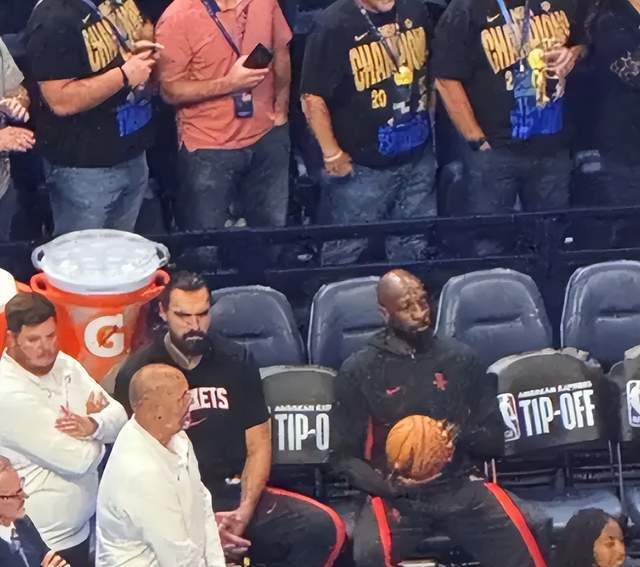 杜兰特迎来, 亚历山大晃 杜兰特迎来, 亚历山大晃