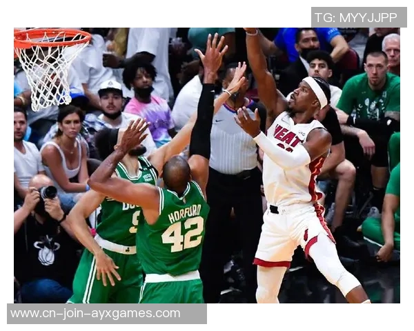 东决热火与凯尔特人第四场激战回顾球迷热情高涨赛场精彩纷呈