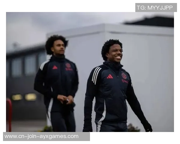 双冠王得主愿投曼联！英超尖端右后卫，冬窗转会有戏？